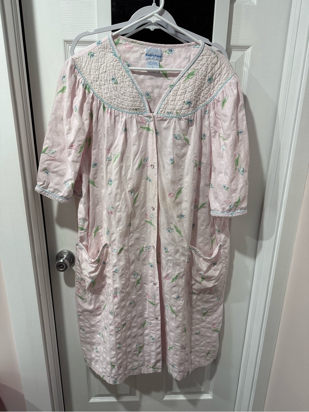 Classic Women's Pink Quilted Collar Robe with Floral Print some slight stain